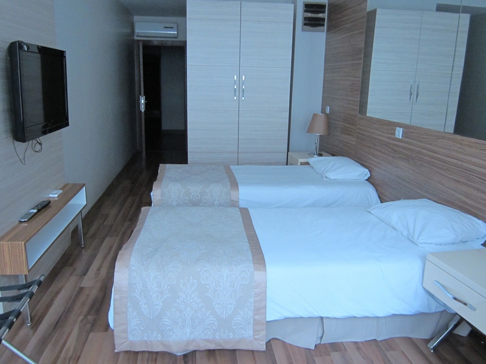 Economy Double or Twin Room photo 3