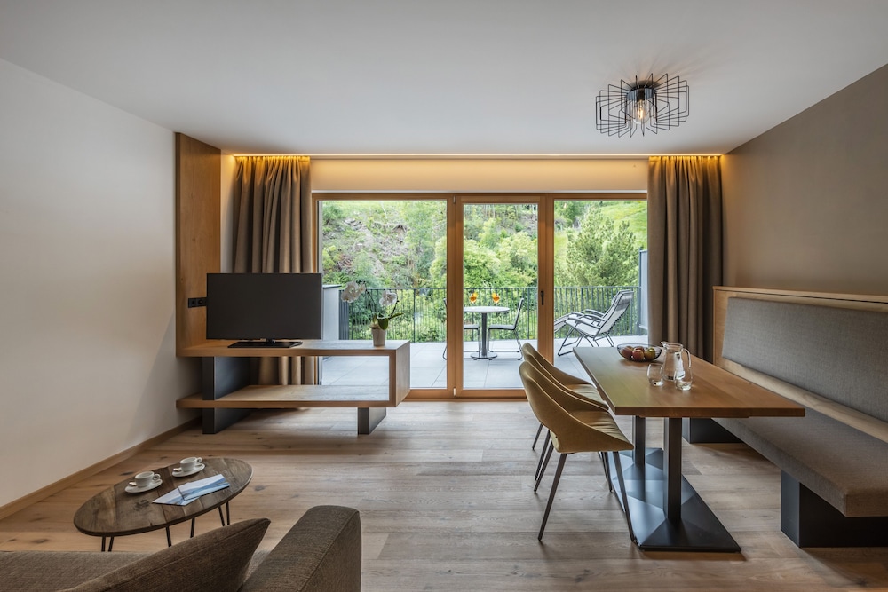 Comfort Apartment, Balcony - Photo 9