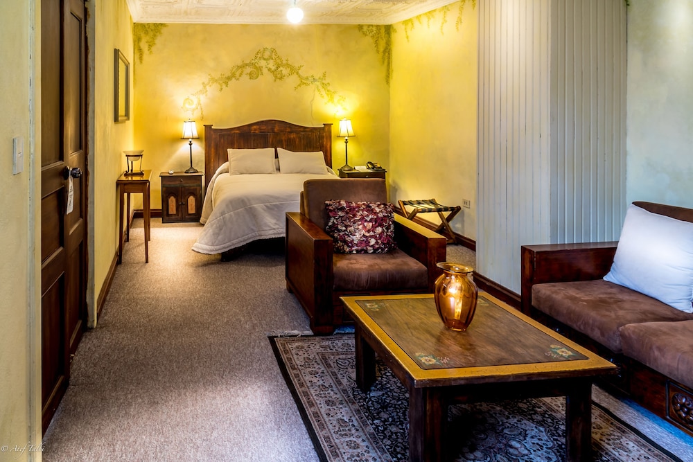 Standard Room, 1 Queen Bed photo 1