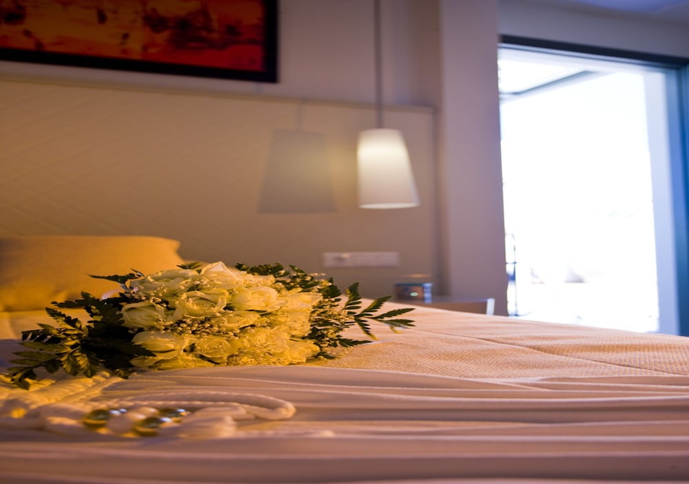 Honeymoon Suite photo 2