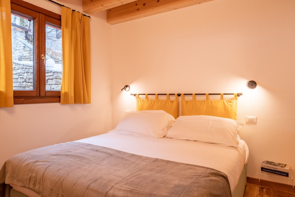 Standard Room, 2 Double Beds photo 3