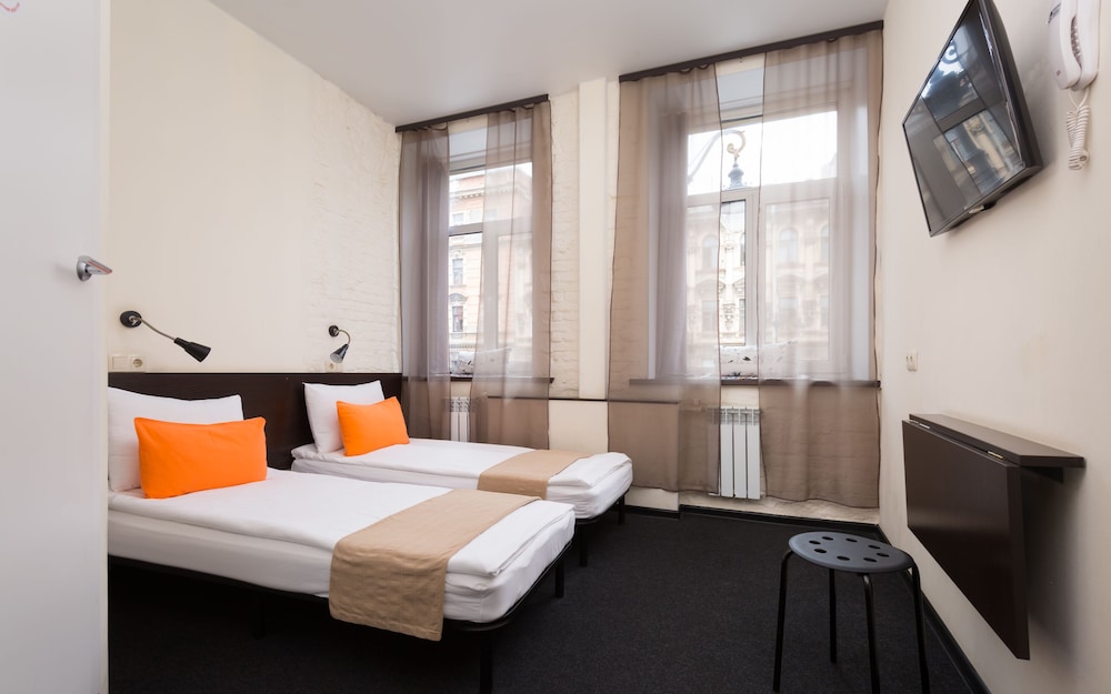 Standard Double or Twin Room photo 1