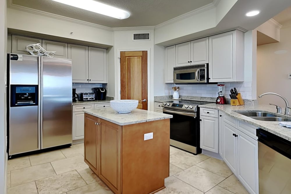 Condo, Multiple Beds, Balcony (#207 - No Pets) photo 2