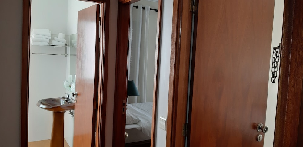 Standard Quadruple Room, 2 Double Beds, City View photo 2