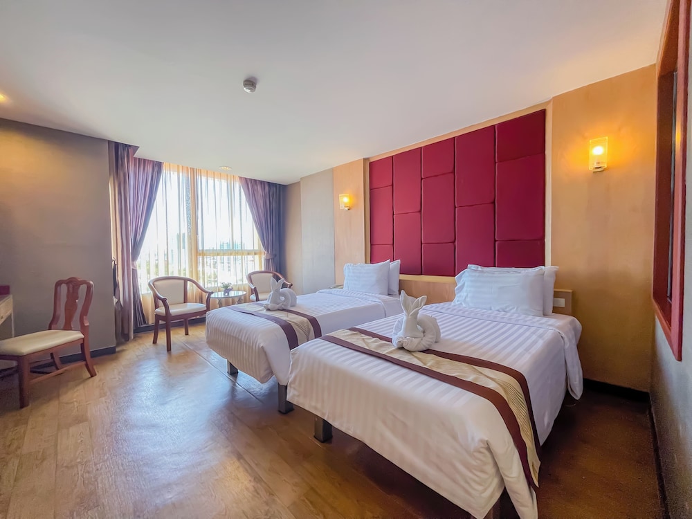 Deluxe Room, 2 Twin Beds - Photo 3