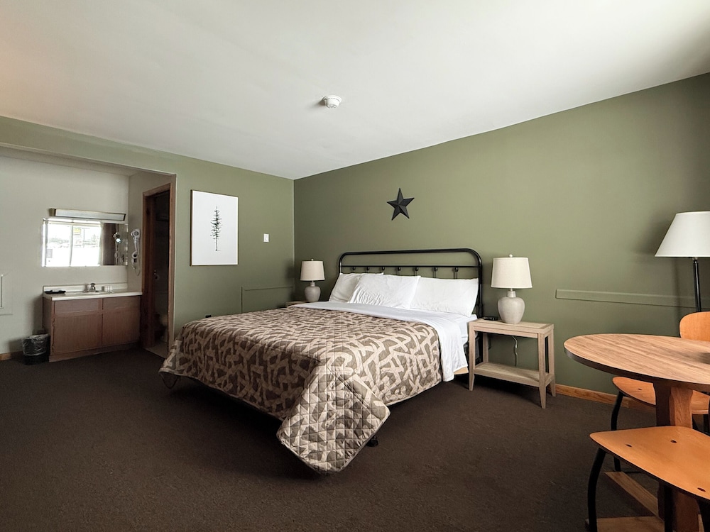 Standard Room, 1 King Bed, Non Smoking