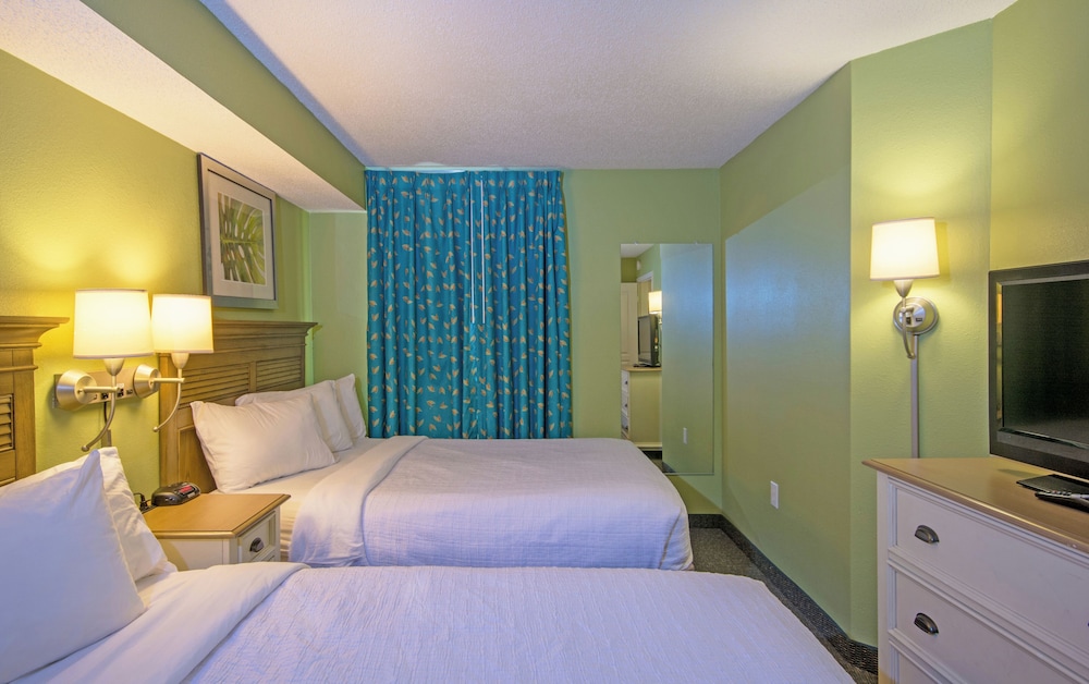 Mariner Oceanfront Three Bedroom Condo - Photo 2