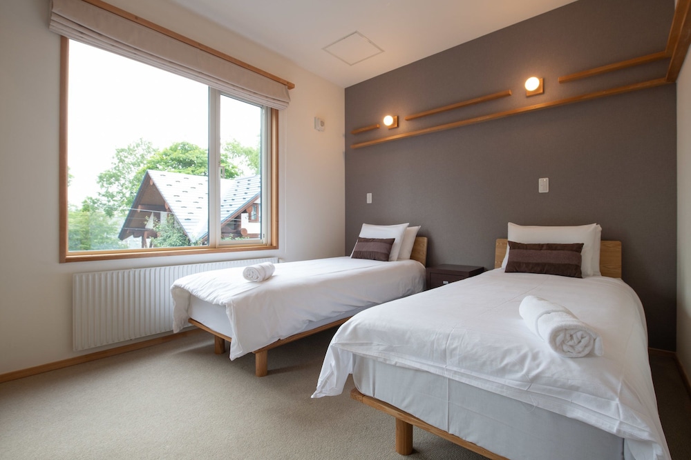 Unit 5, (3 Bedroom 2 Bathroom) photo 2