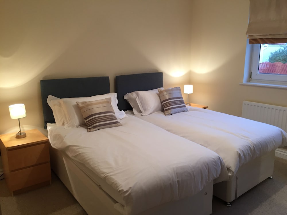 Luxury Apartment, 2 Bedrooms, Accessible (3H, Abbotsford) photo 3