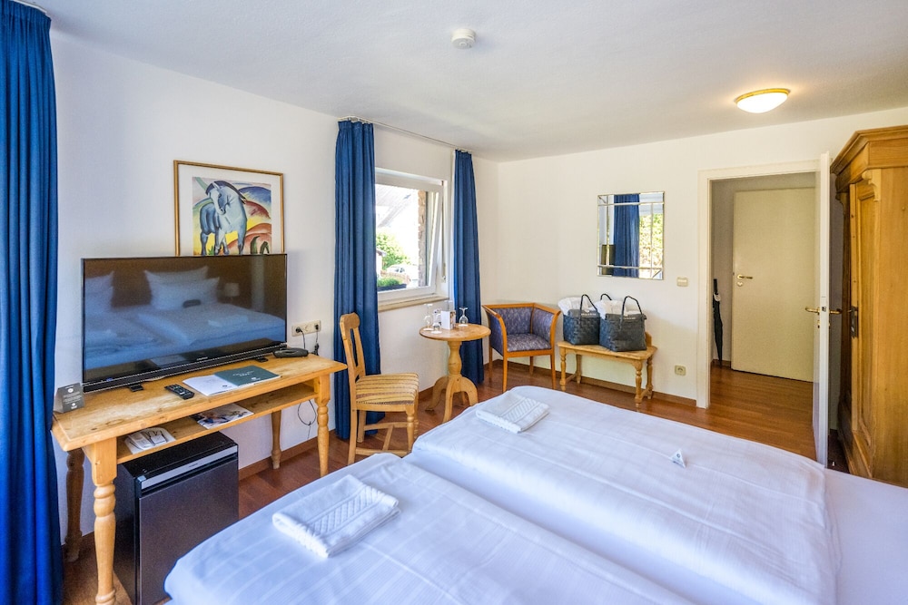 Standard Double Room, Annex Building (Kabinet ohne Balkon) photo 3