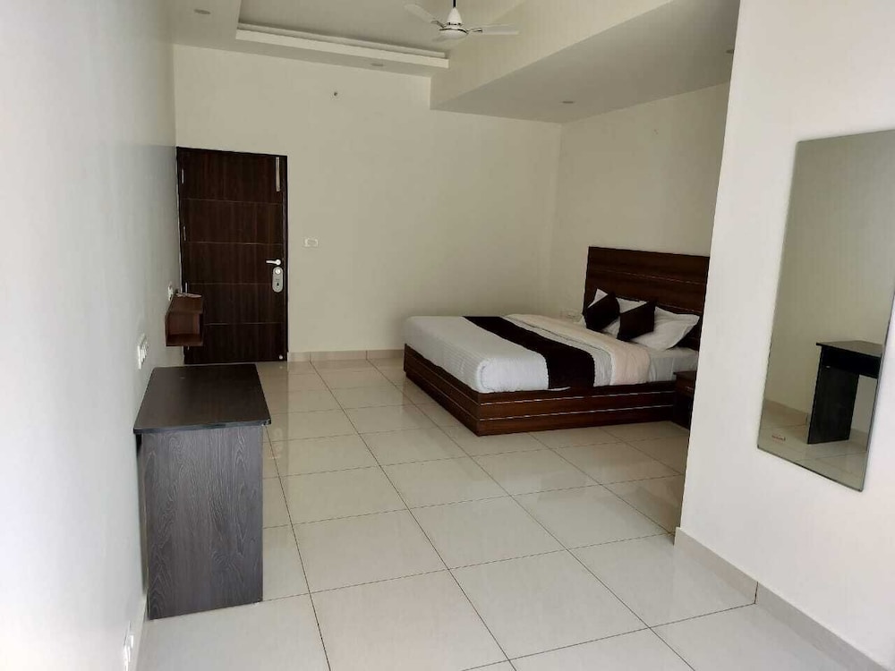Executive Room, Balcony, Mountain View - Photo 2