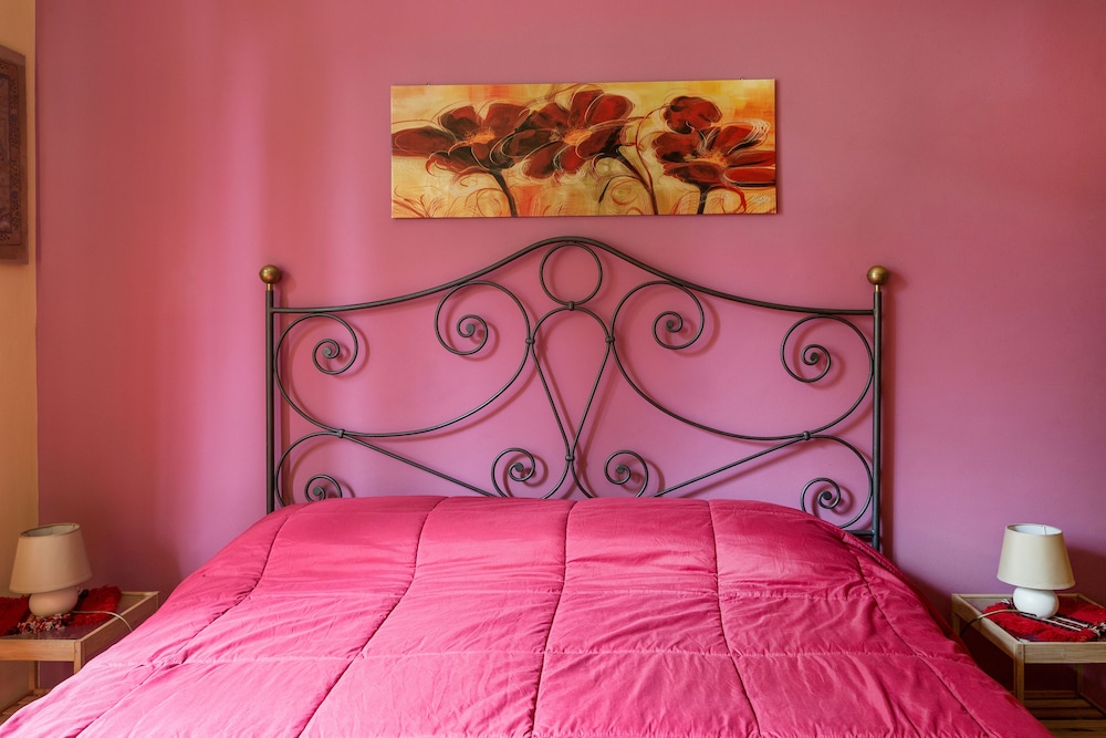 Romantic Room, Mountain View (Red Room) photo 2
