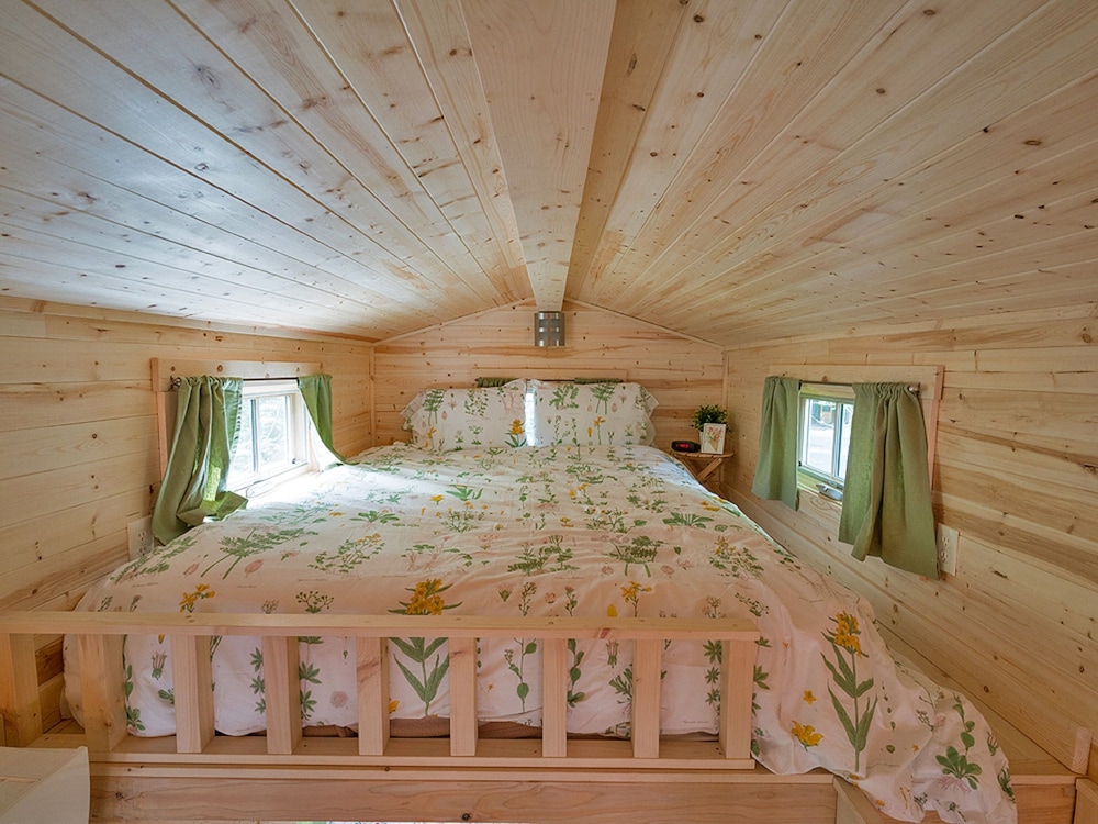 House, 1 Bedroom (No Pets, Tiny House, Linens Included) photo 1