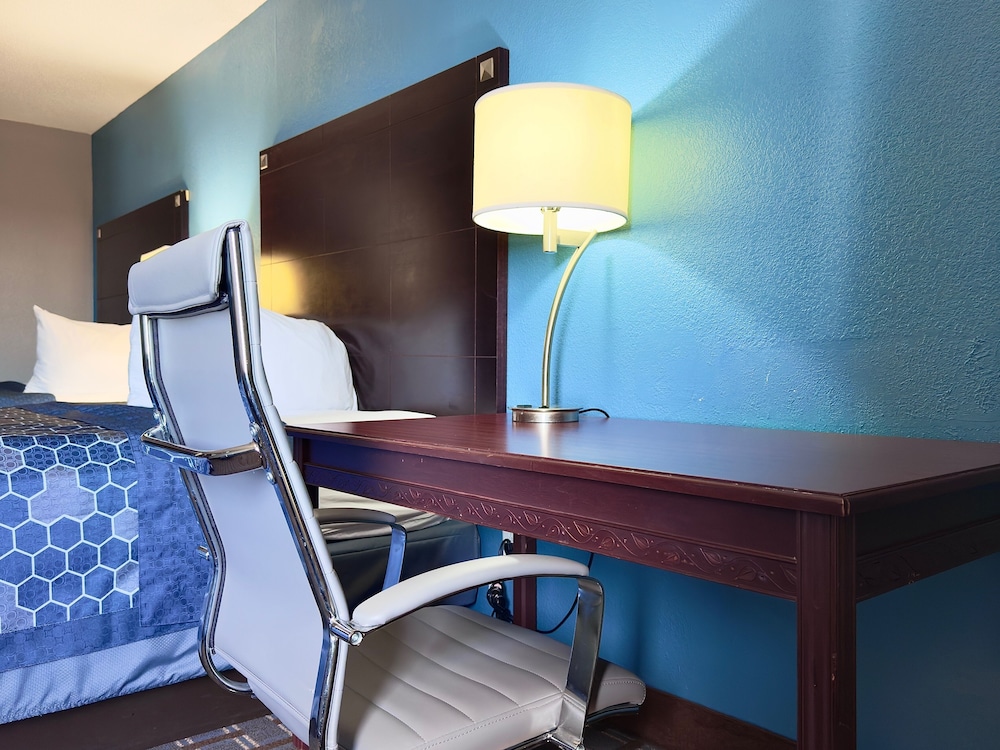 Standard Double Room, 2 Queen Beds - Photo 2