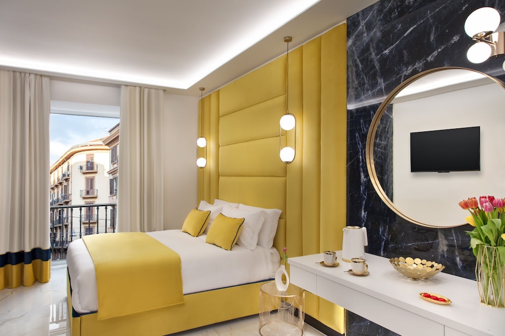 Luxury Quadruple Room, City View