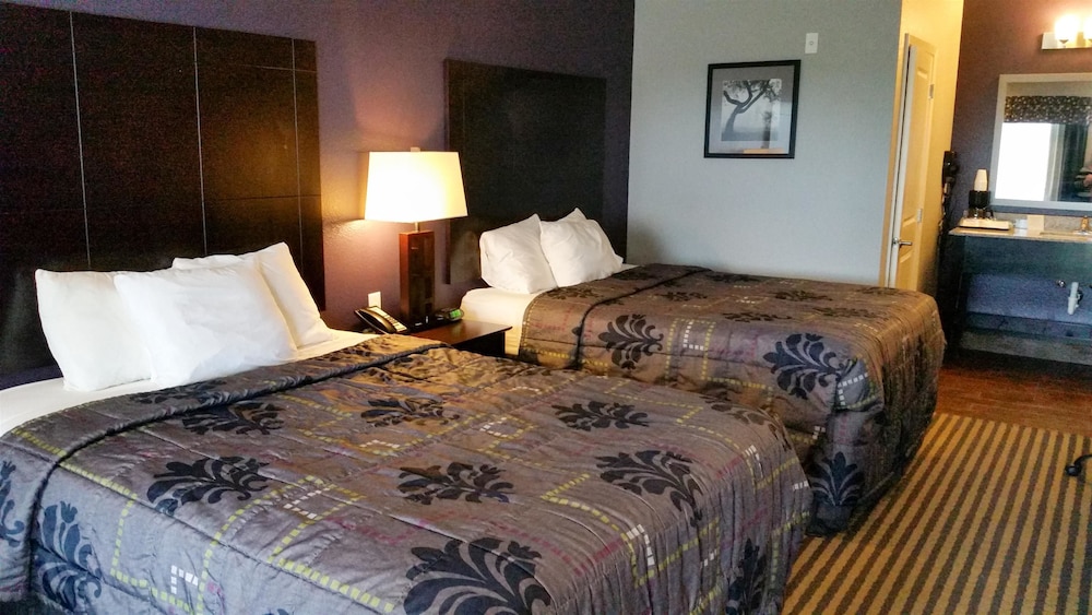 Deluxe Suite, 2 Queen Beds, Non Smoking
