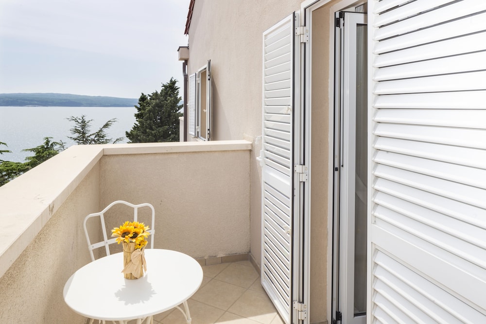 Apartment, Balcony, Sea View photo 2