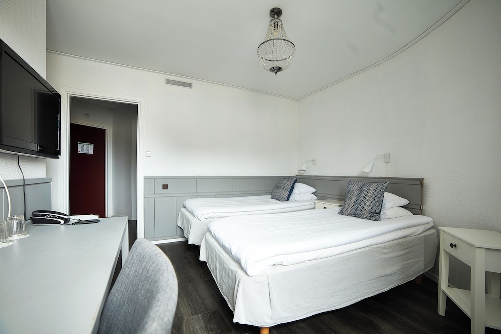 Economy Double Room - Photo 4