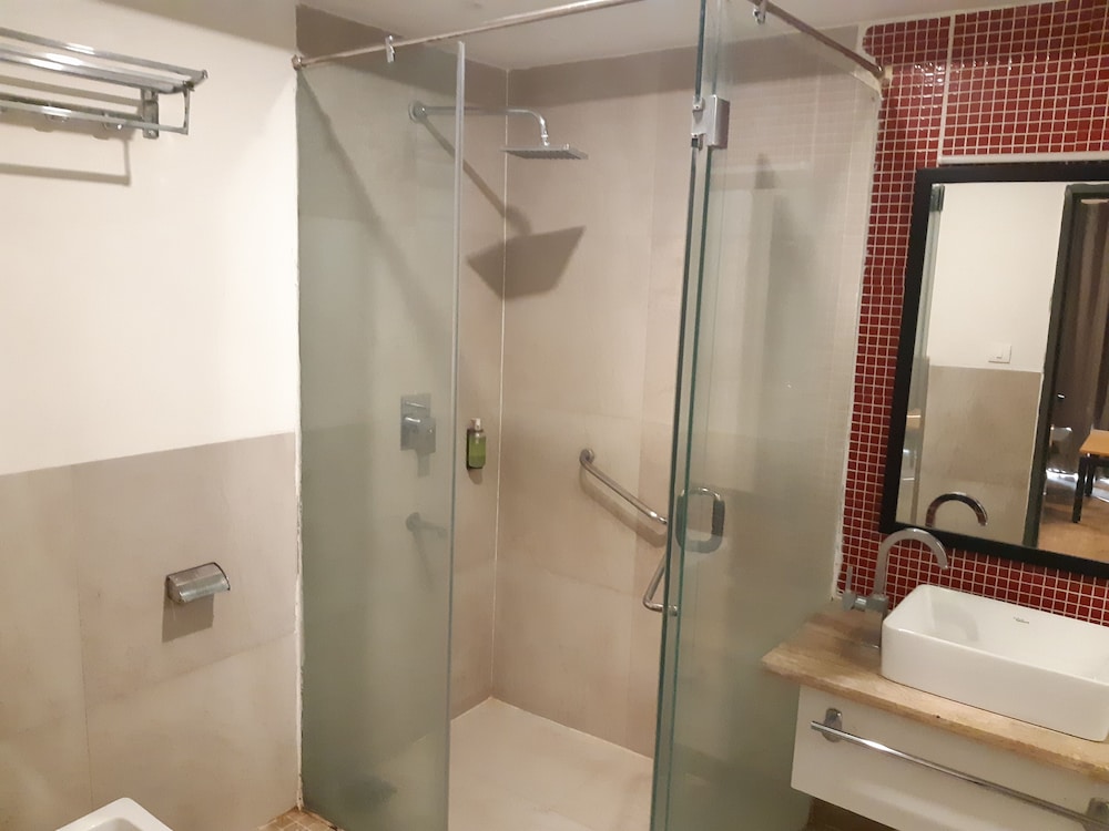 Deluxe Double or Twin Room photo 2