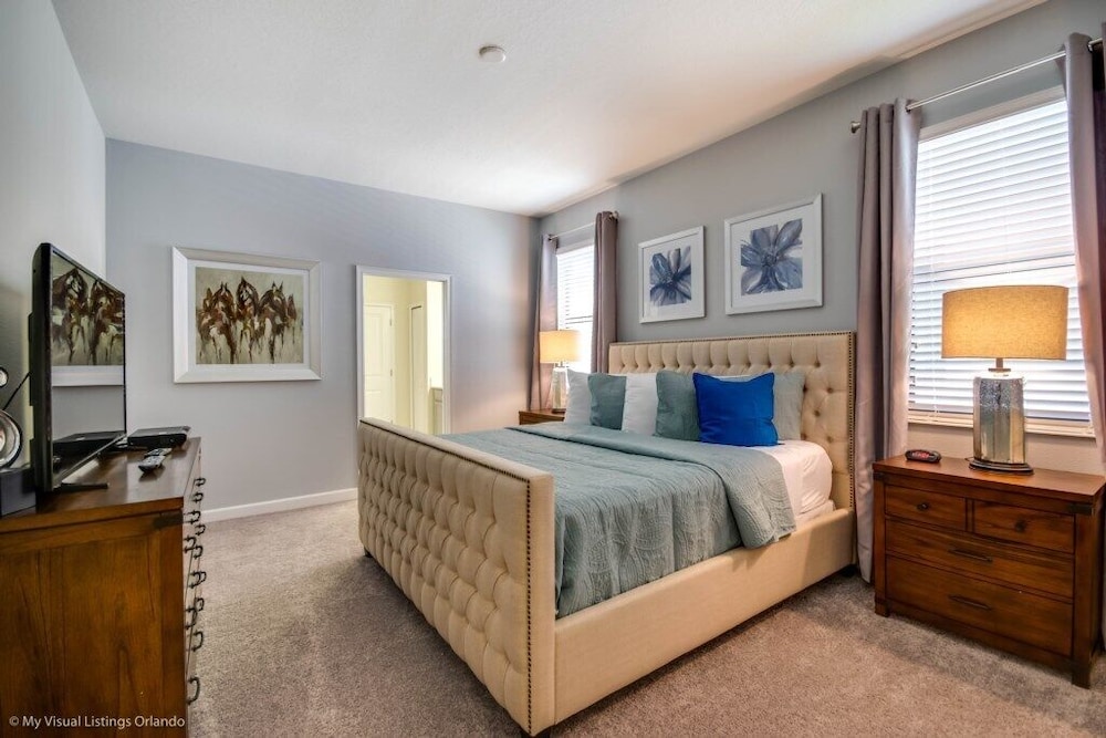 House, Multiple Bedrooms