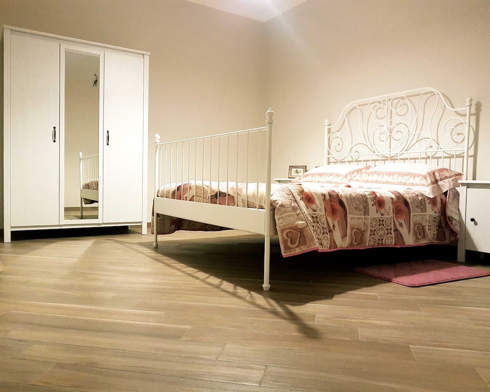 Deluxe Double Room, 1 Queen Bed, Non Smoking photo 3