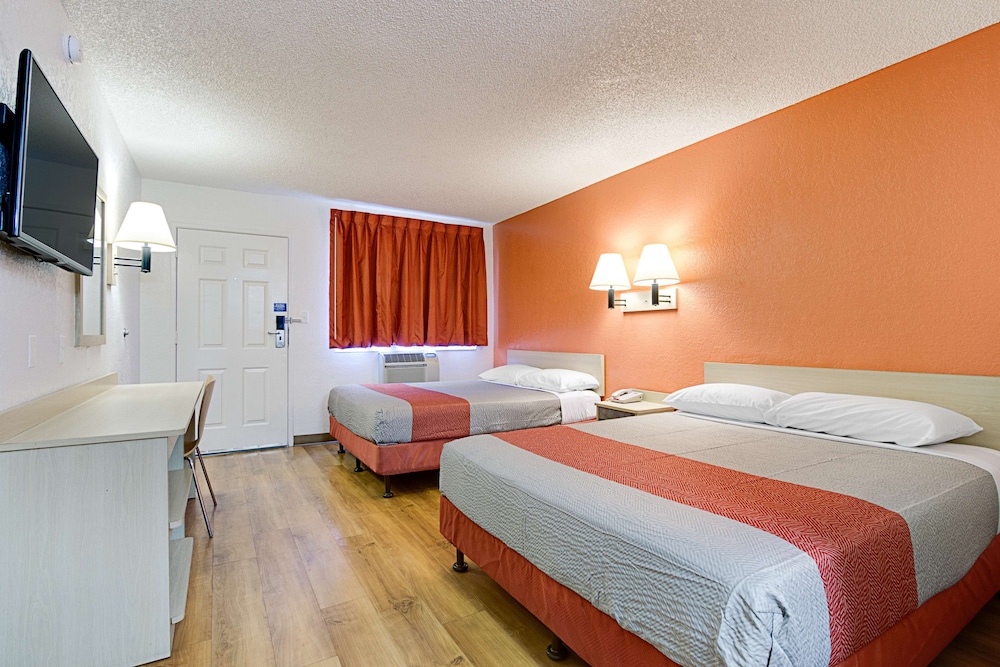 Premium Room, 2 Double Beds, Non Smoking, Refrigerator & Microwave photo 1