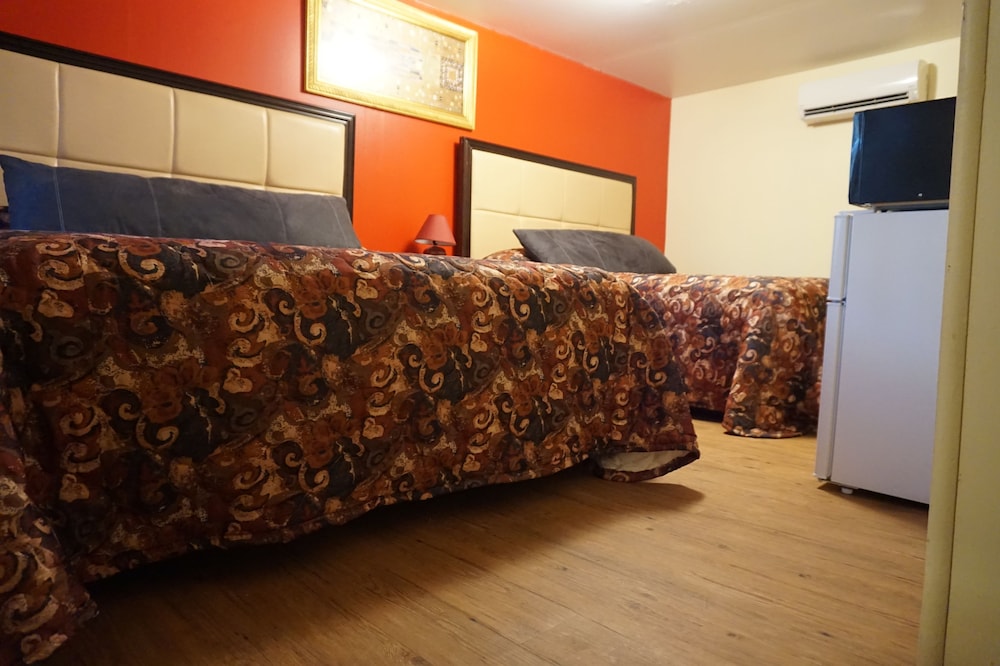 Deluxe Room, 1 Bedroom, Non Smoking photo 2
