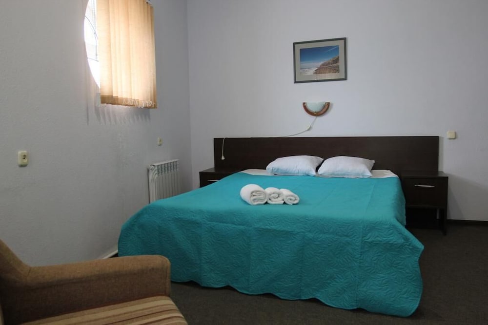 Standard Double Room, City View photo 3