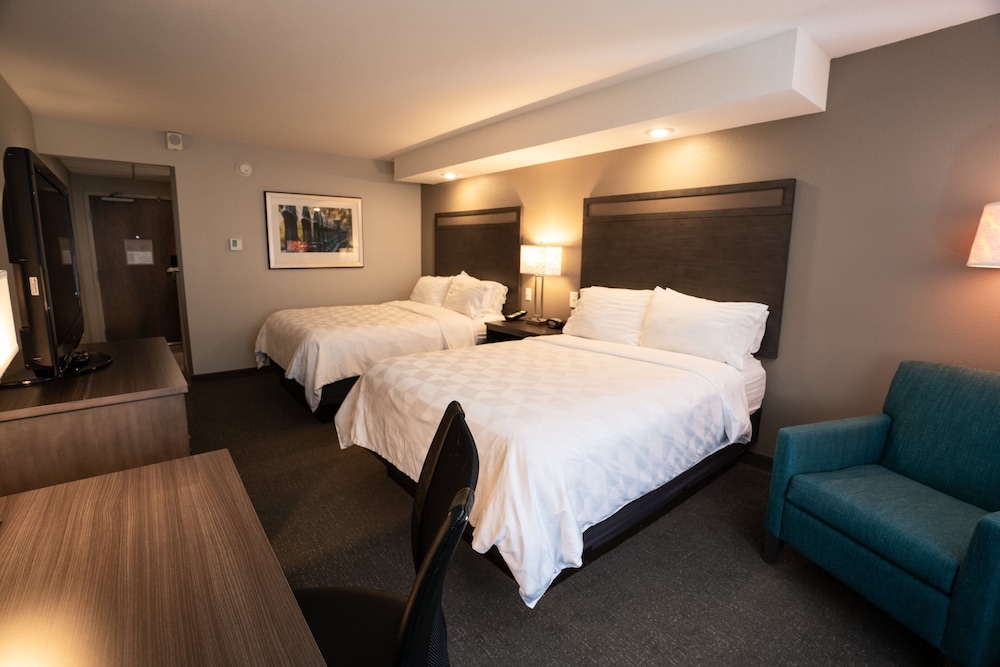 Standard Room, 2 Queen Beds, Accessible - Photo 1