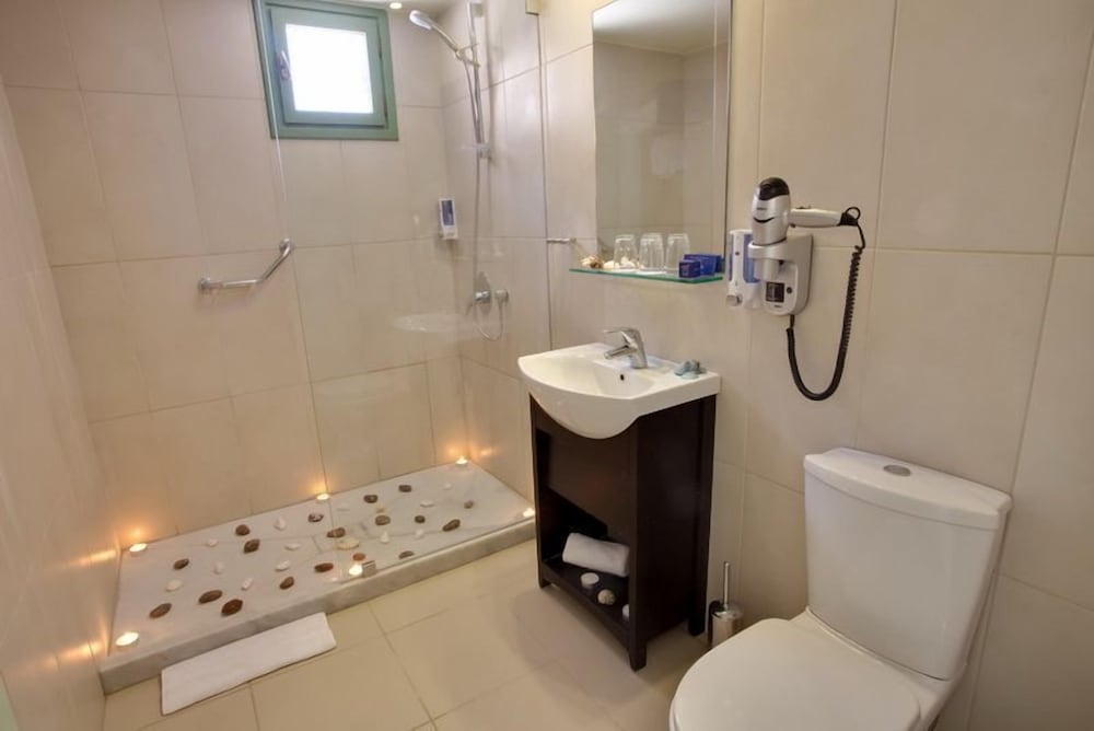 Suite, 1 Bedroom - Photo 4