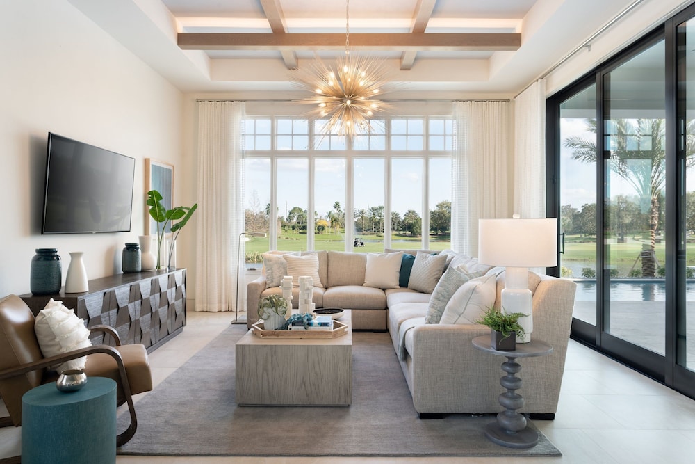 Room, 4 Bedrooms, Private Pool (View)