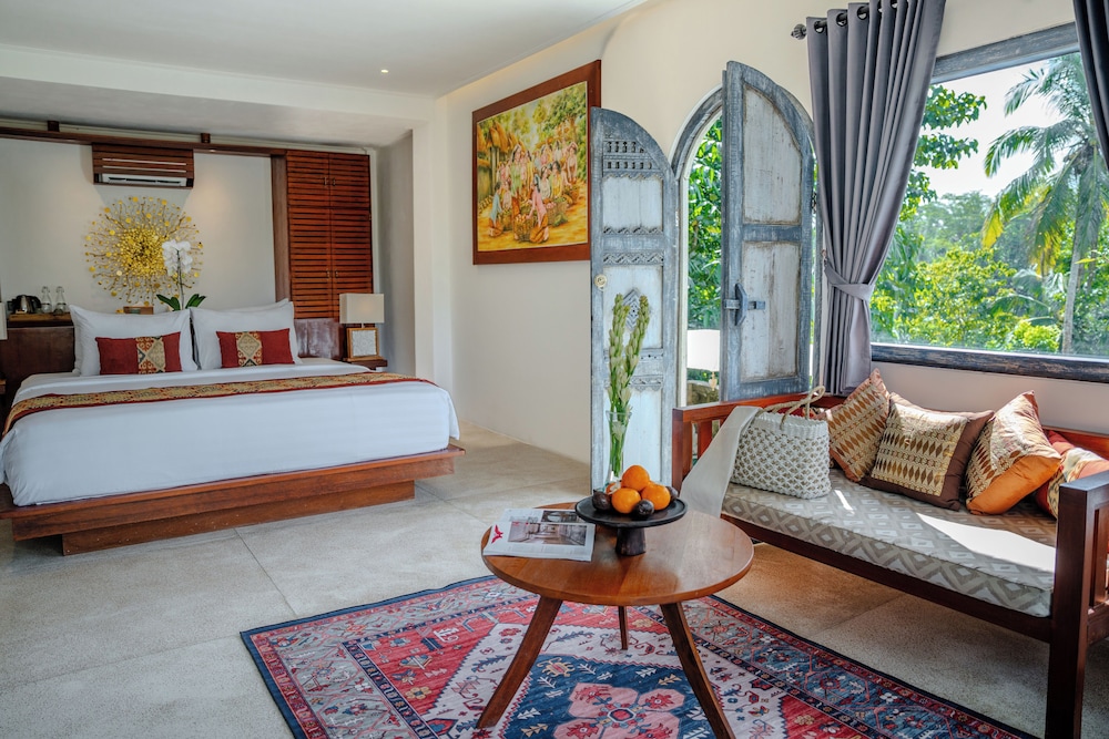 Hoshi Jungle Suite Pool