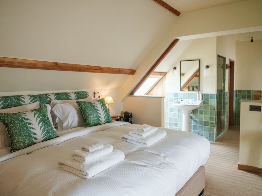 Deluxe Suite, Ensuite, Garden View photo 3