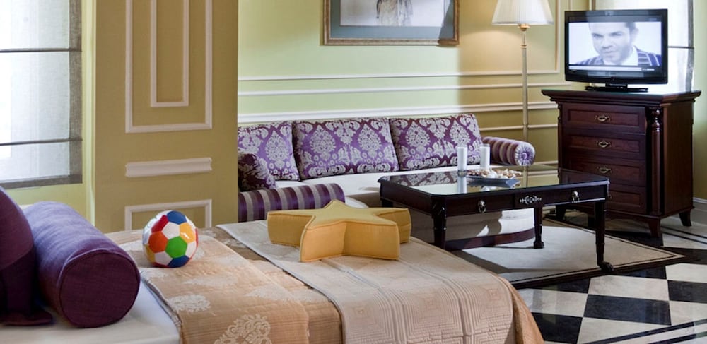 Family Suite, Jetted Tub photo 1