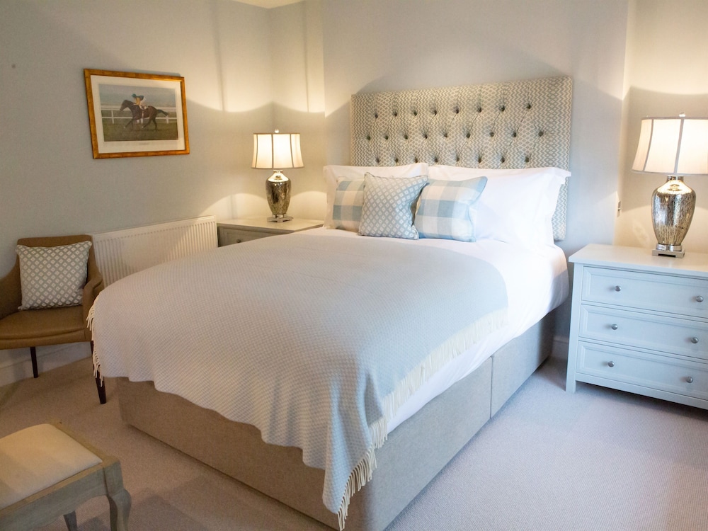 Deluxe Double Room, Ensuite photo 2