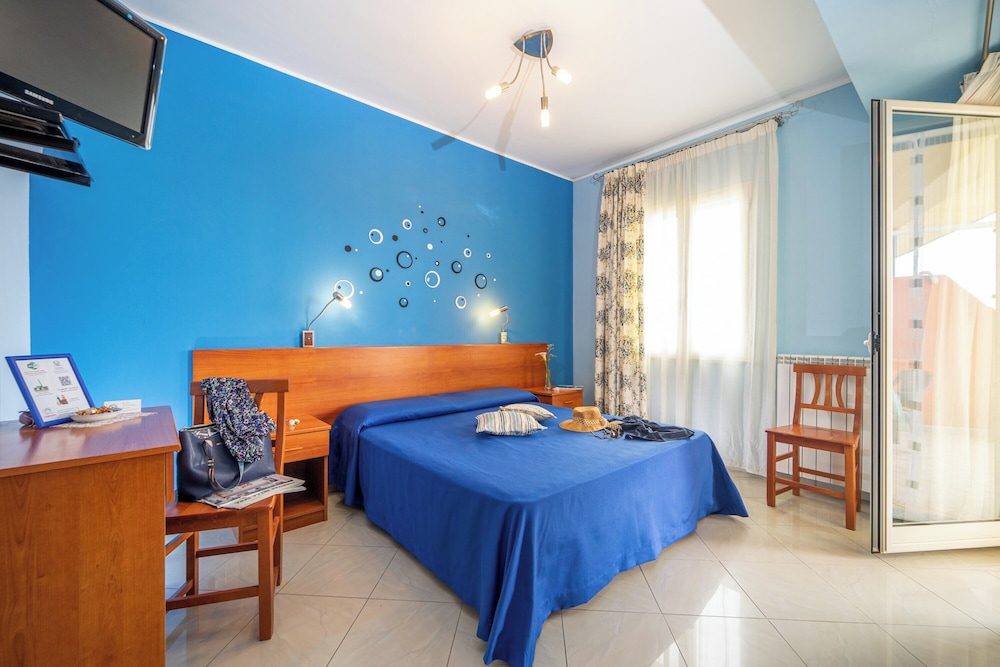 Superior Double or Twin Room, 1 Bedroom, Balcony photo 2