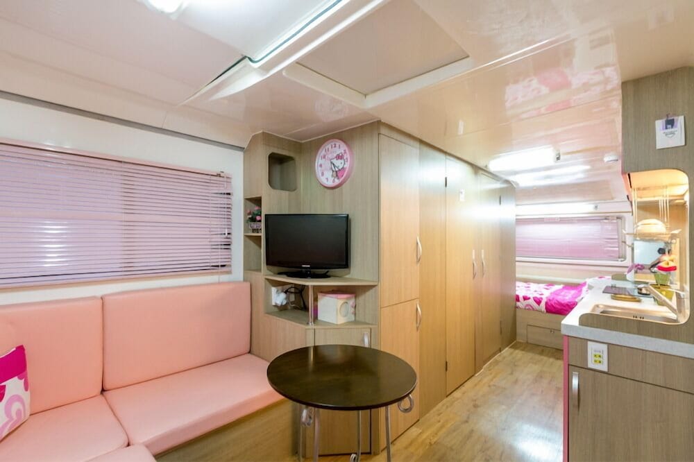 房间 (Caravan1)
