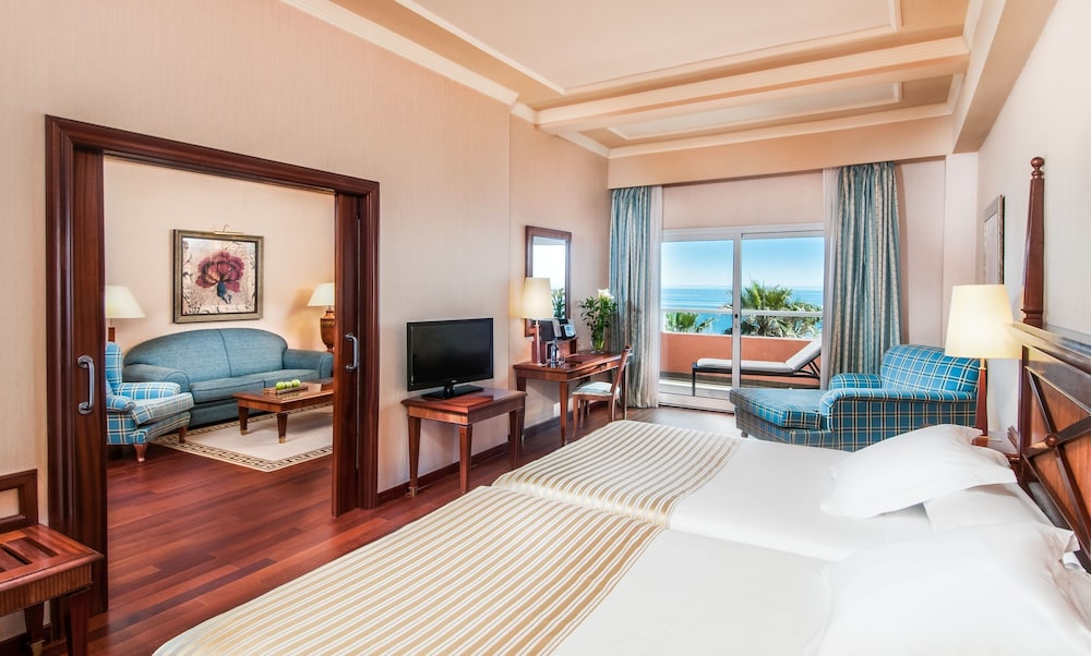 Standard Suite, Ocean View (Prestige 3 Adults)