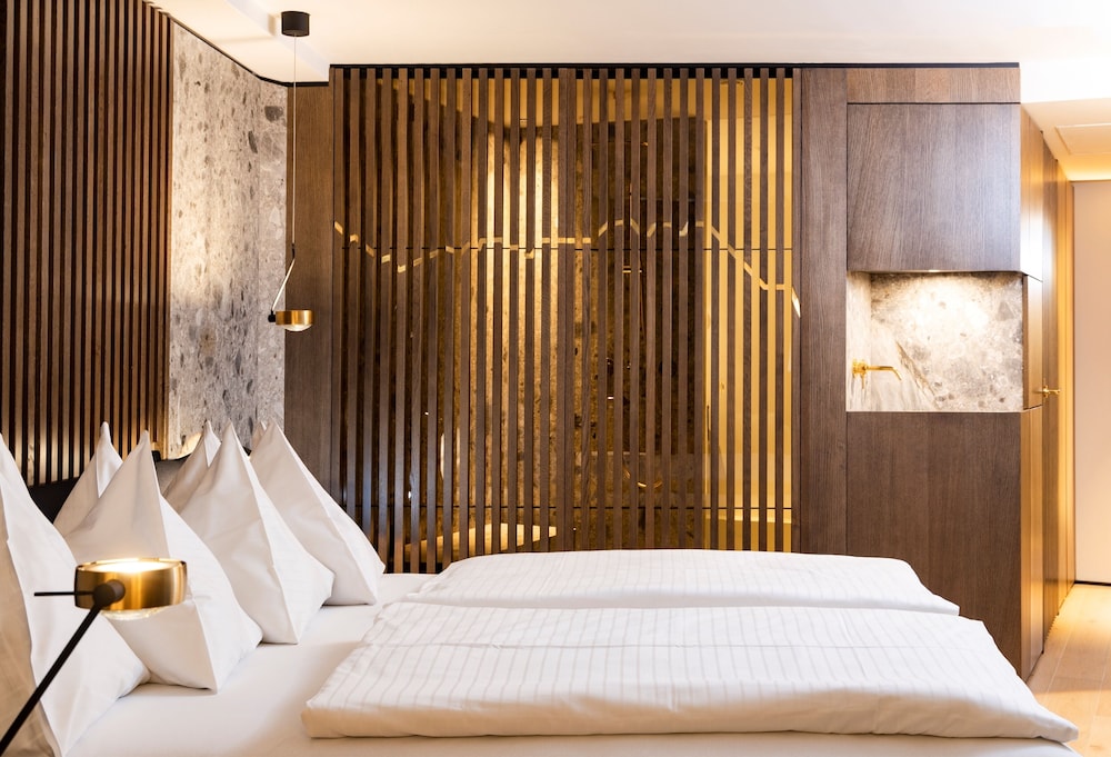 Junior Suite - Photo 1