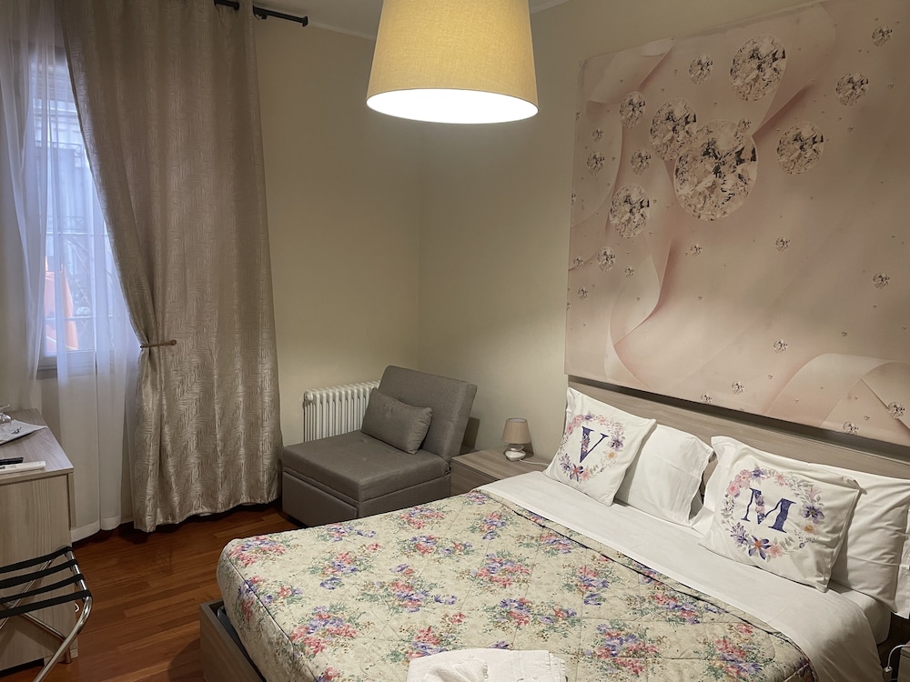 Business Triple Room, Ensuite, Courtyard View (Vista Cortile Interno) photo 1