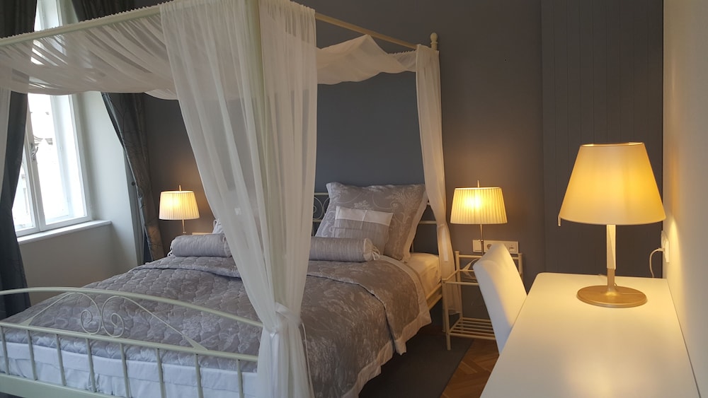 Junior Double Room