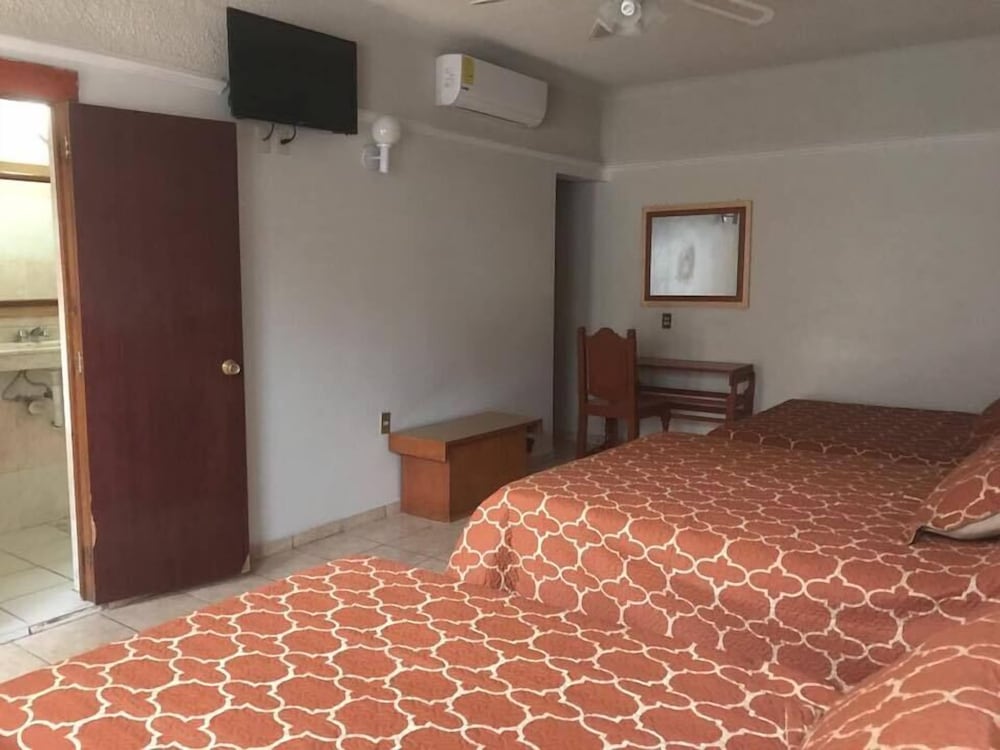Triple Room, Multiple Beds photo 1