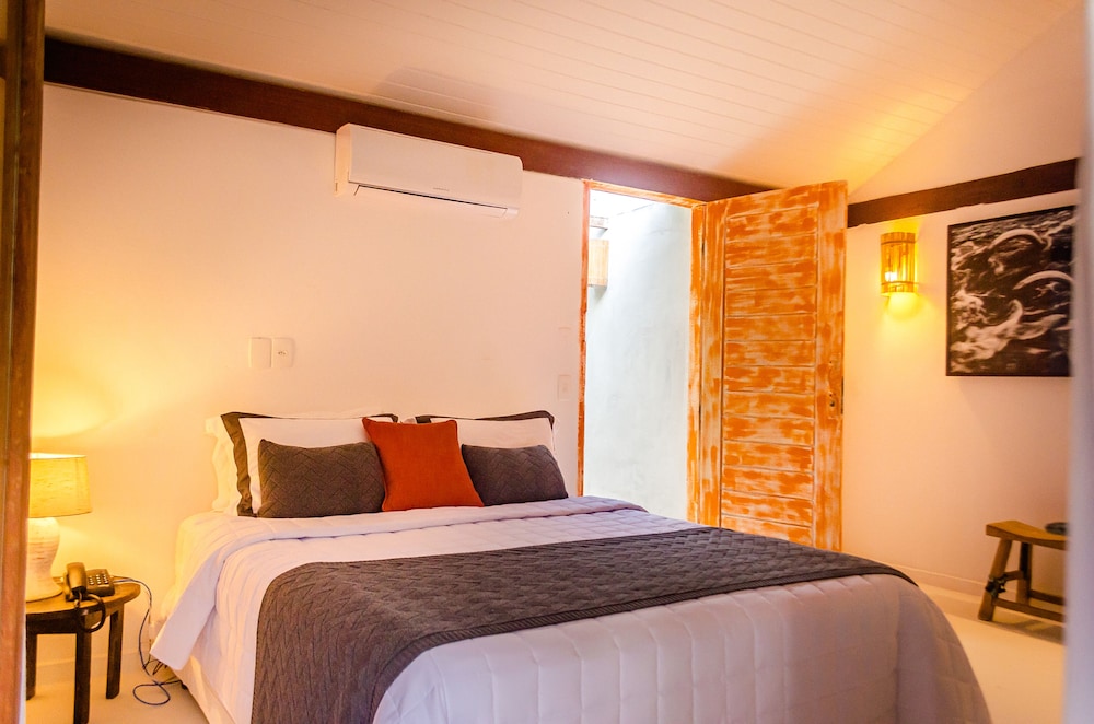 Superior luxury suite with balcony photo 3