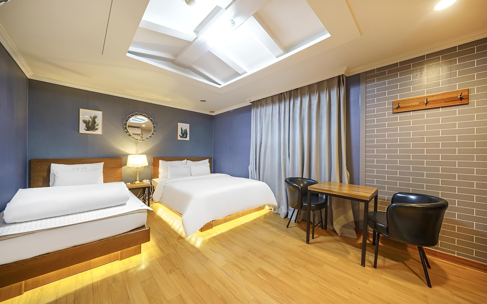 Room (Special Room) - Photo 11