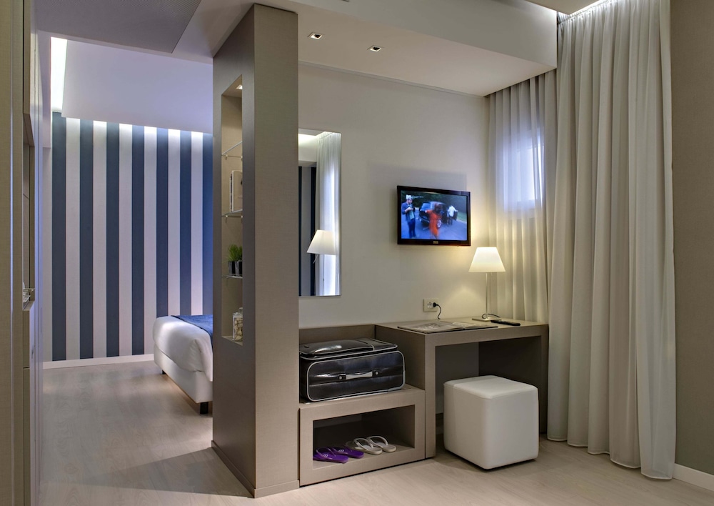 Studio Suite photo 2
