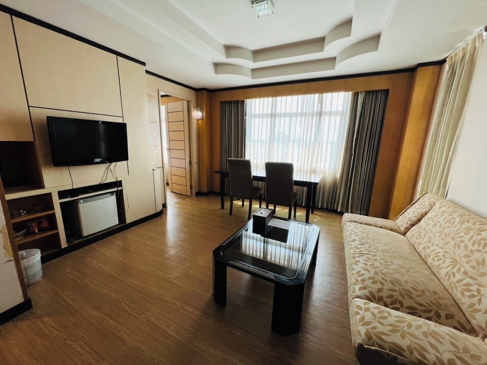 Studio Suite photo 1