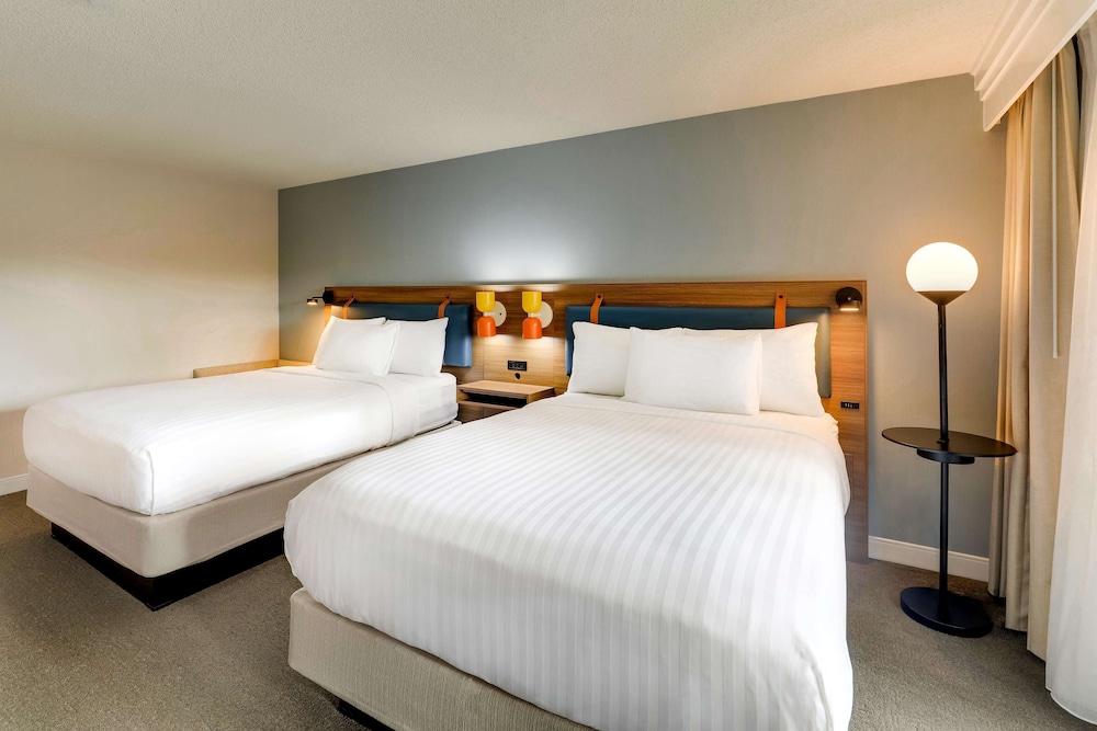 Deluxe Room, 2 Queen Beds (Water View) - Photo 2