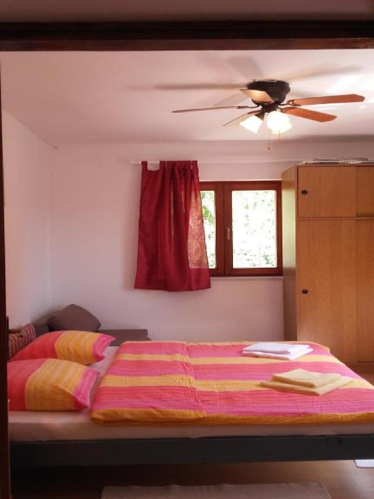 Apartment (Apartments Smilje i Maslina -  One Be)