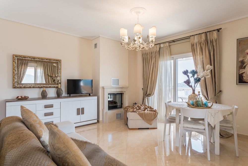Luxury Suite (Afroditi) photo 1