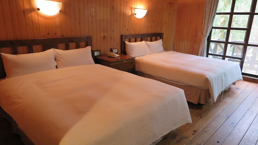 Family Room, 2 Double Beds photo 3